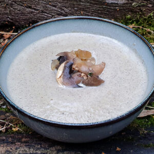 Creamy mushroom and cauliflower soup