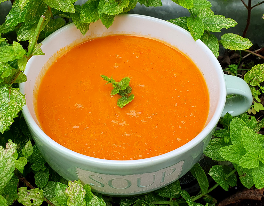 Red pepper and sweet potato soup