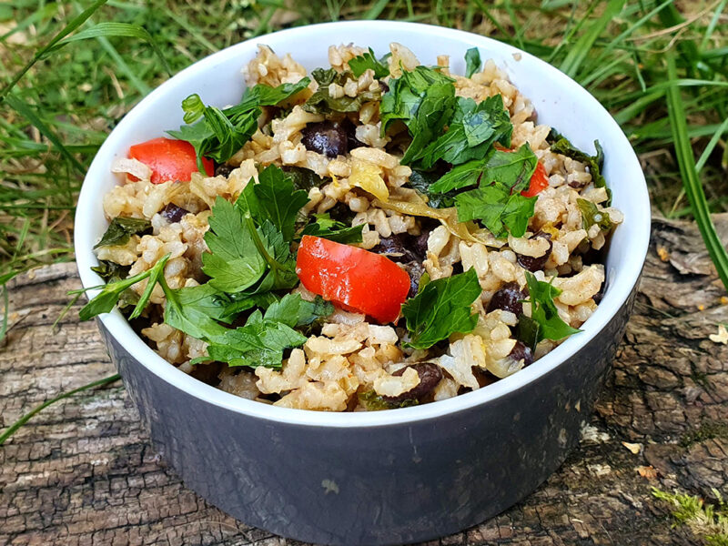 Black beans and red pepper rice