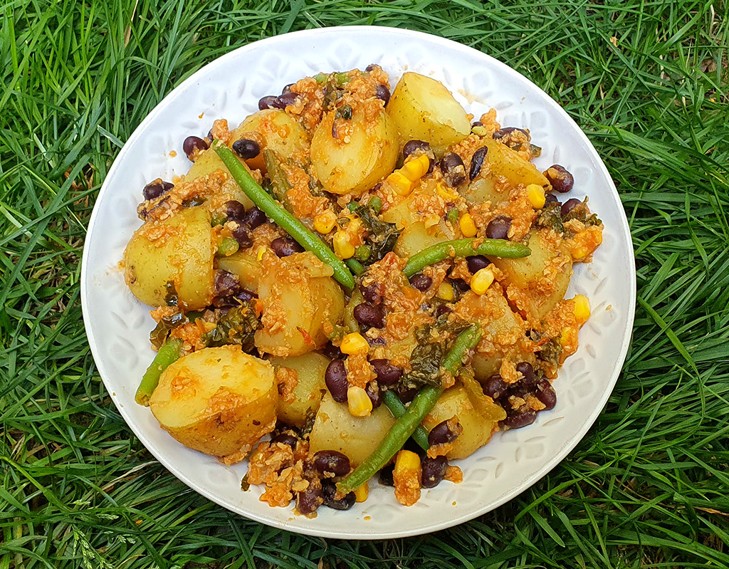 New potatoes with bean sauce