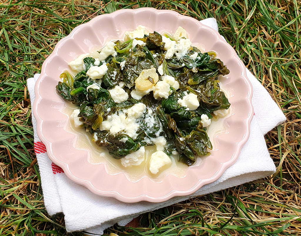 Spinach with garlic and feta