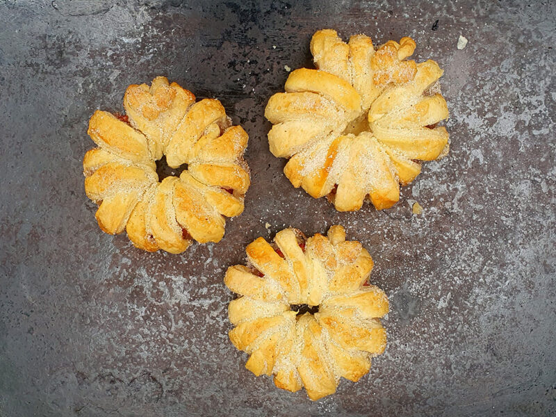 Apple puff pastry doughnuts