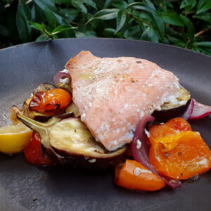 Baked wild salmon with vegetables