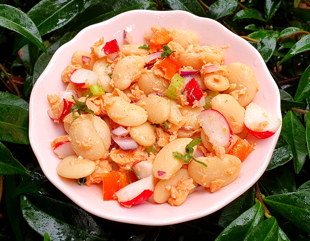 Salmon and butter beans salad