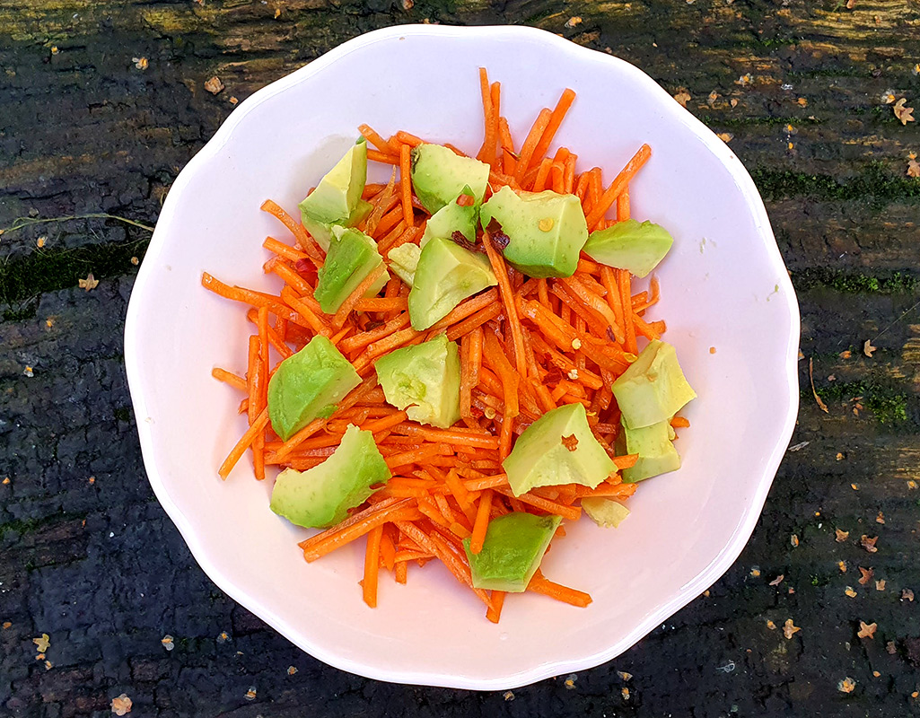 Balsamic carrot and avocado salad