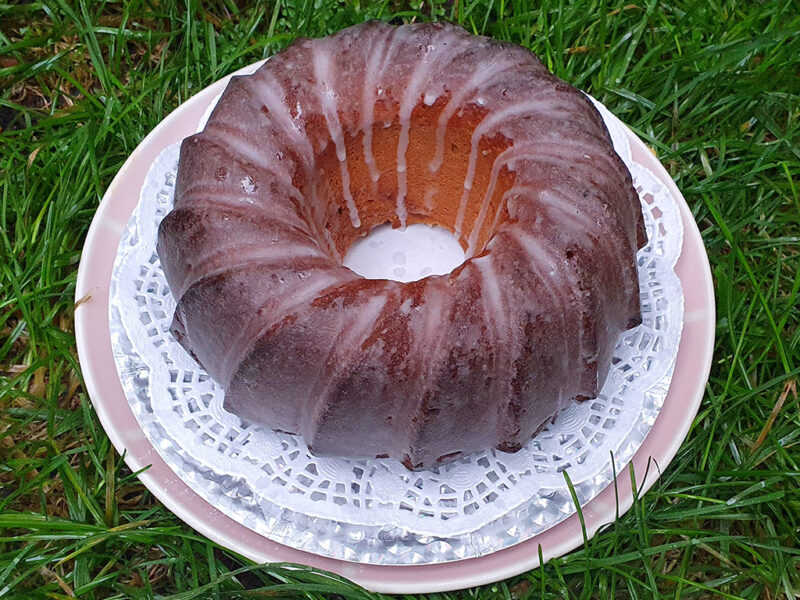 Jam bundt cake