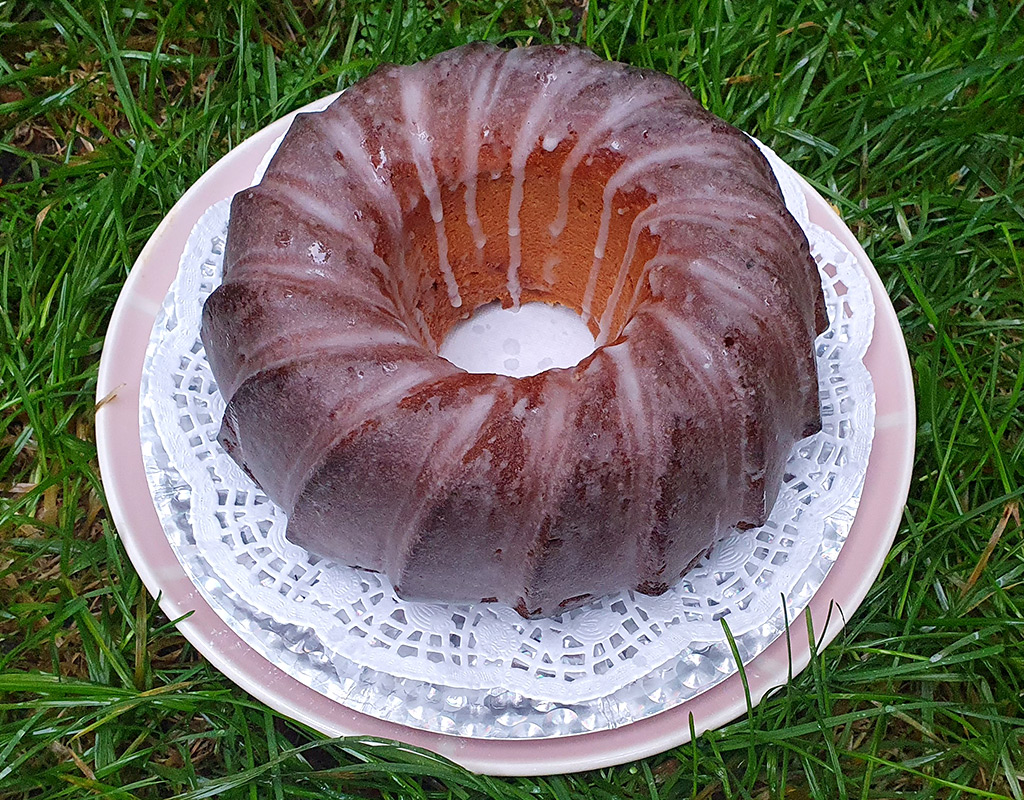 Jam bundt cake