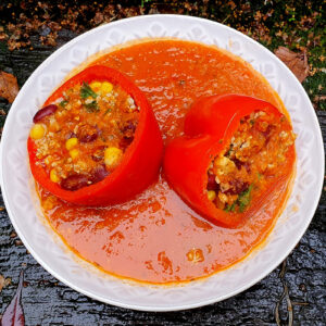 Stuffed bell pepper with pork and beans