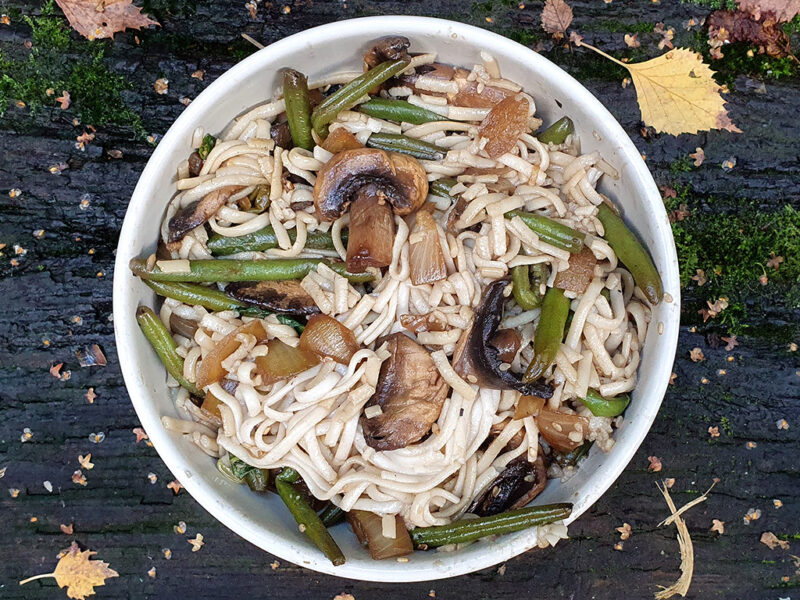 Teriyaki mushroom and green bean noodles