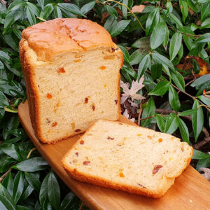 Ginger and apricot panettone