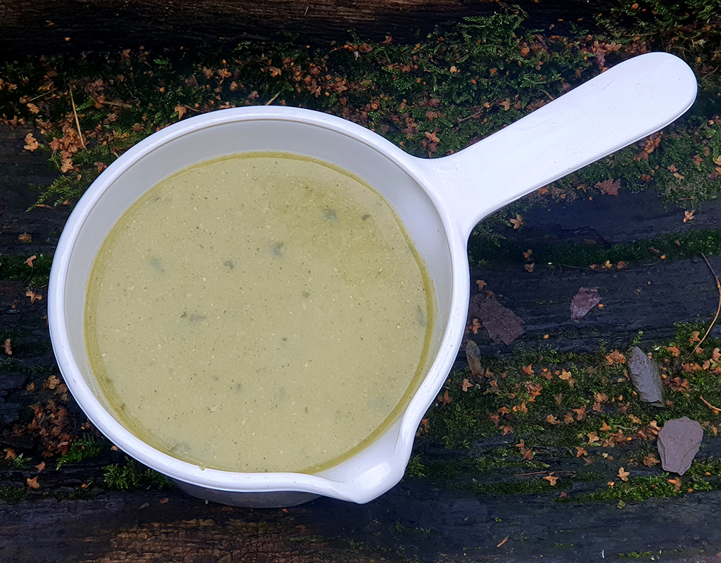 Broccoli, fennel and bean soup