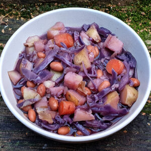 Red cabbage and potato soup