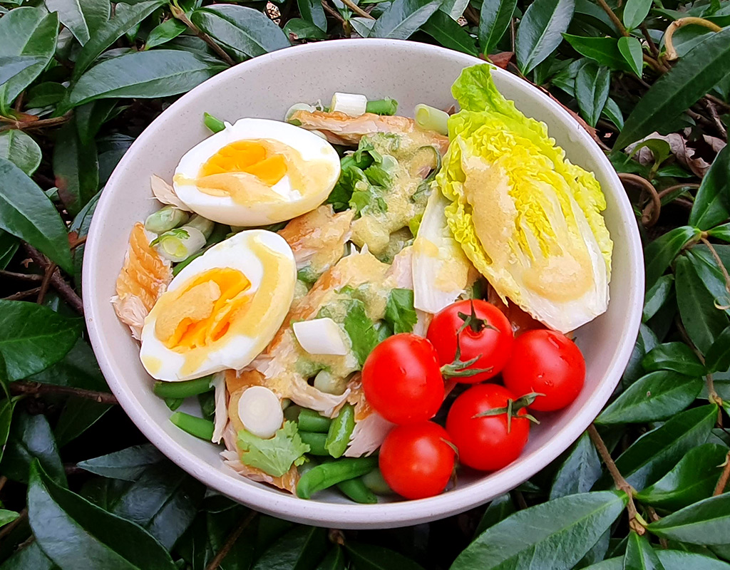 Smoked mackerel and bean salad