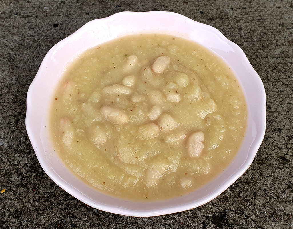 Cauliflower and celeriac soup with beans