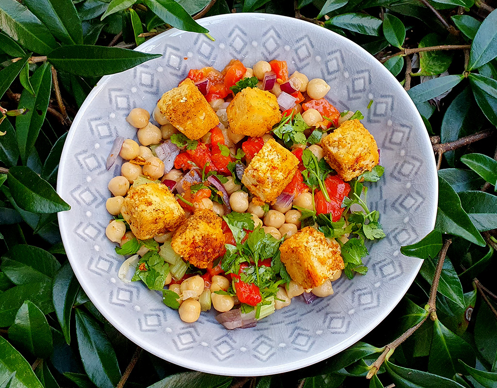 Chickpea and paneer salad