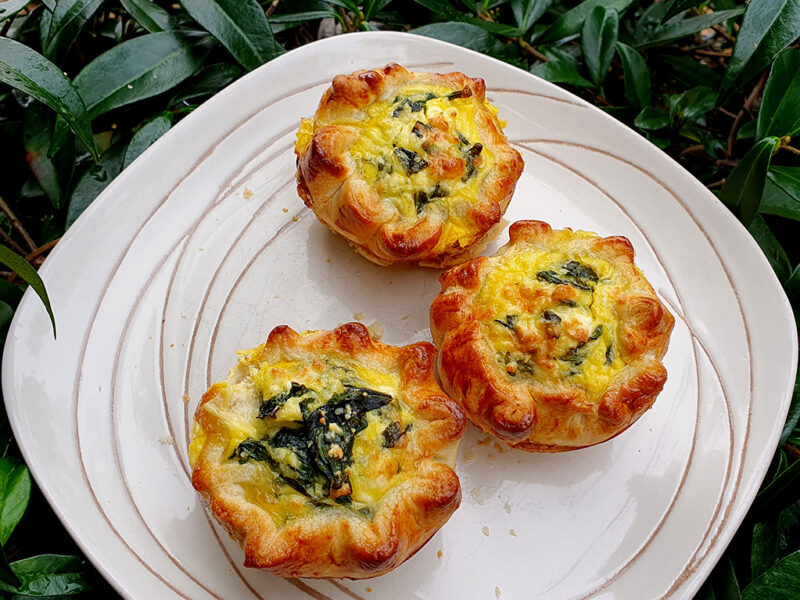 Feta and spinach mini tarts