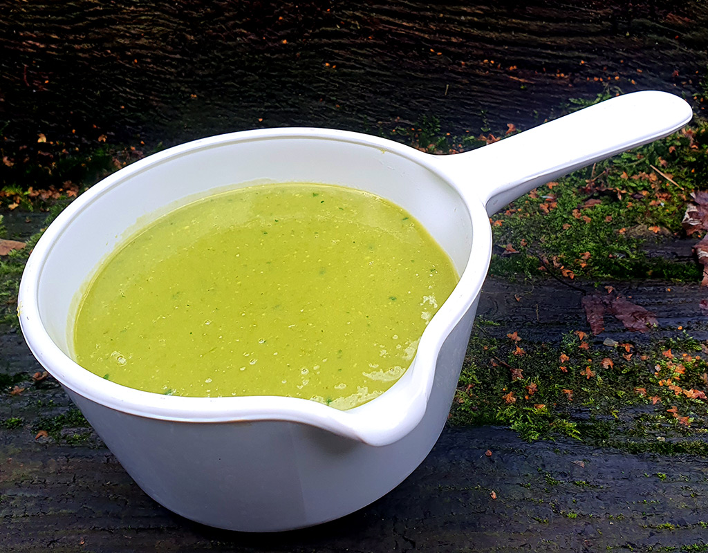 Green pea and ginger soup