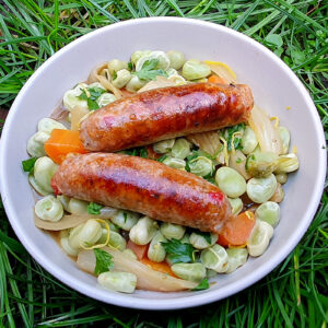 Broad beans and fennel stew with sausages