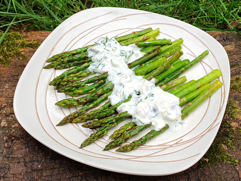 Grilled asparagus with anchovy and Stilton sauce