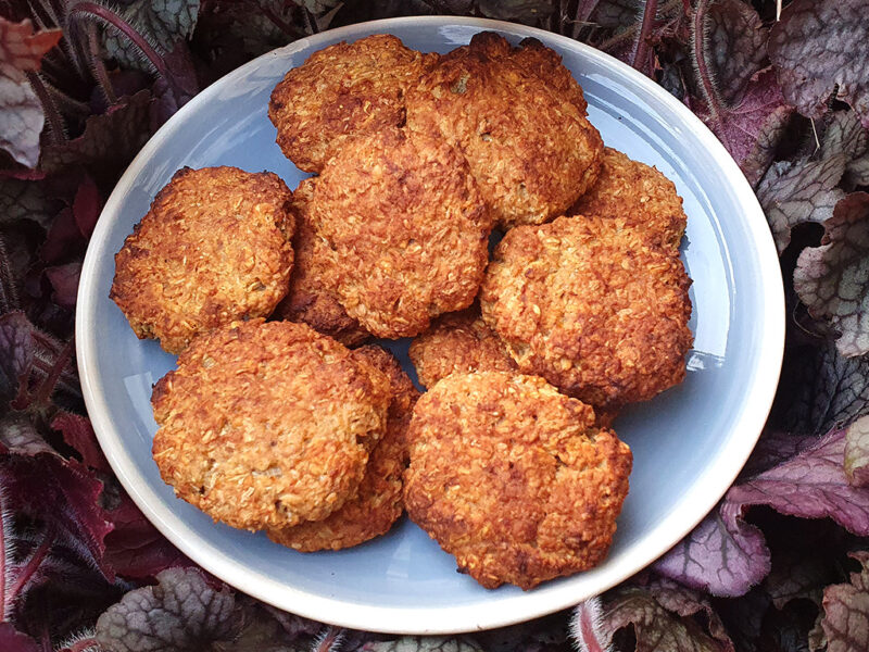 Coconut and almond oat cookies