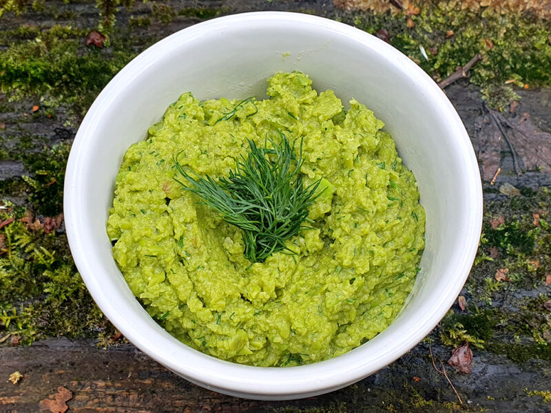 Green pea and dill spread