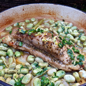 Pork tenderloin with fennel and broad beans