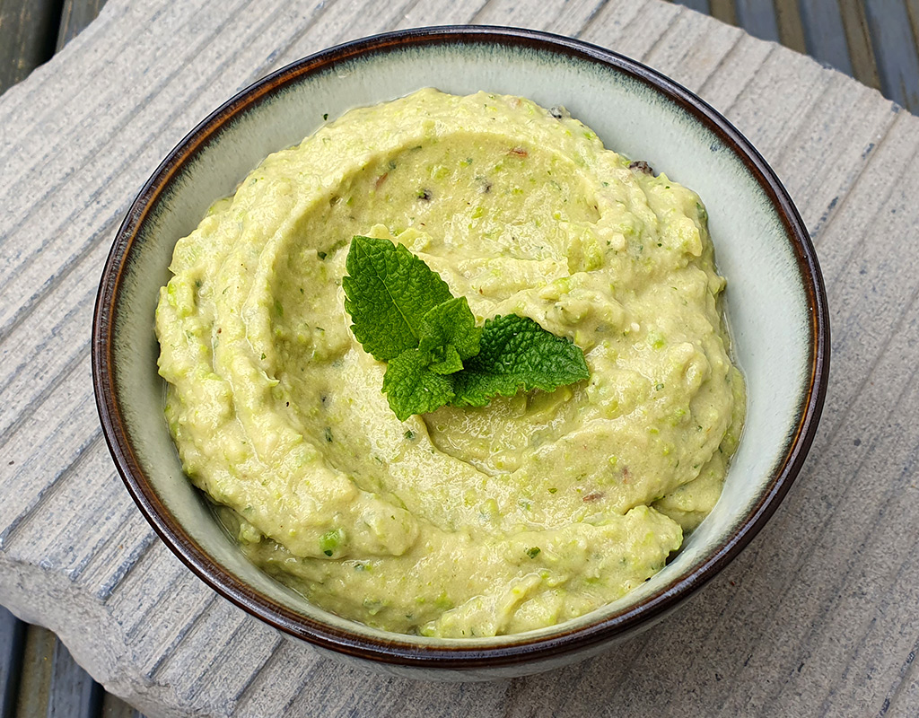 Zingy baba ghanoush with green peas