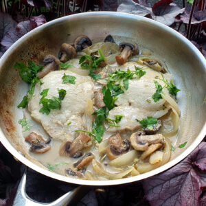 Pork chops with mushroom sauce