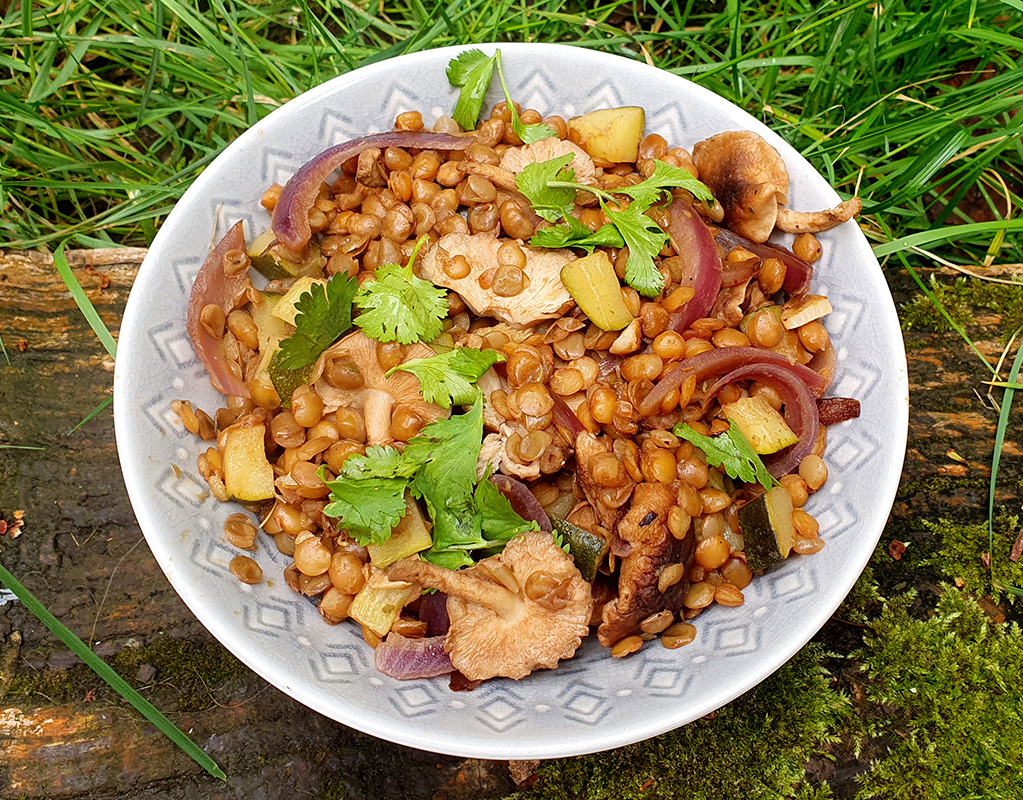 Sauteed shiitake and courgette with lentils