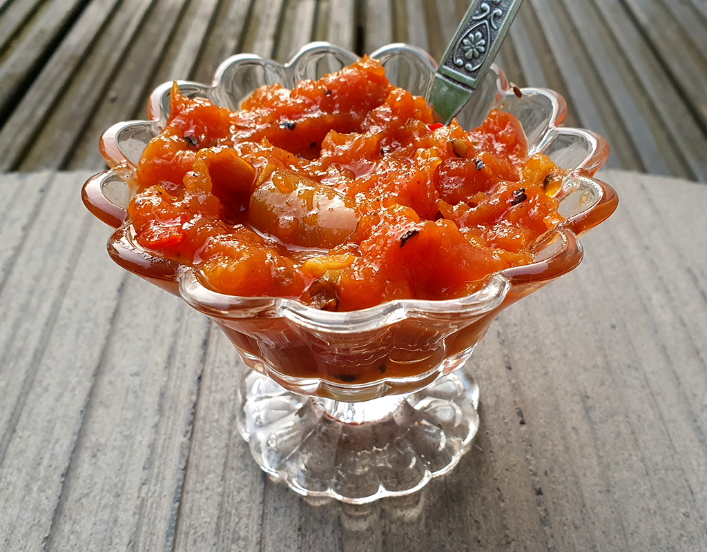 Spicy papaya chutney