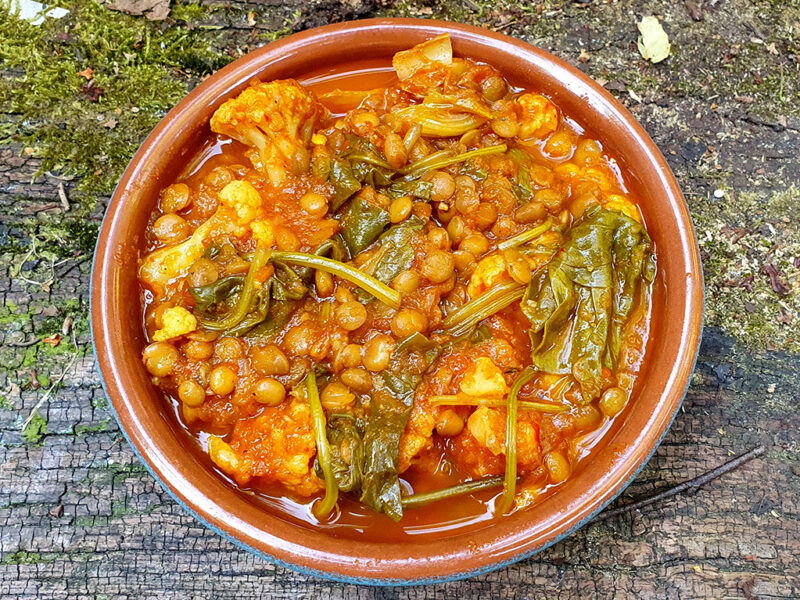 Cauliflower, lentil and spinach curry