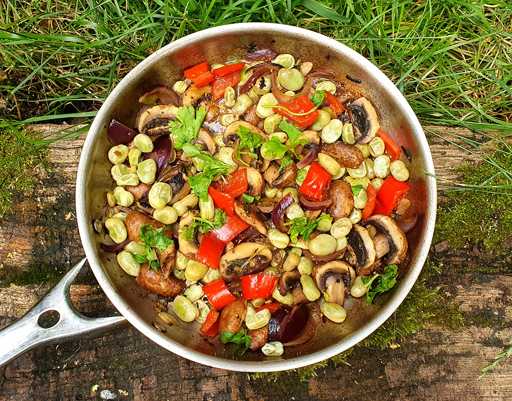 Sauteed mushrooms and broad beans