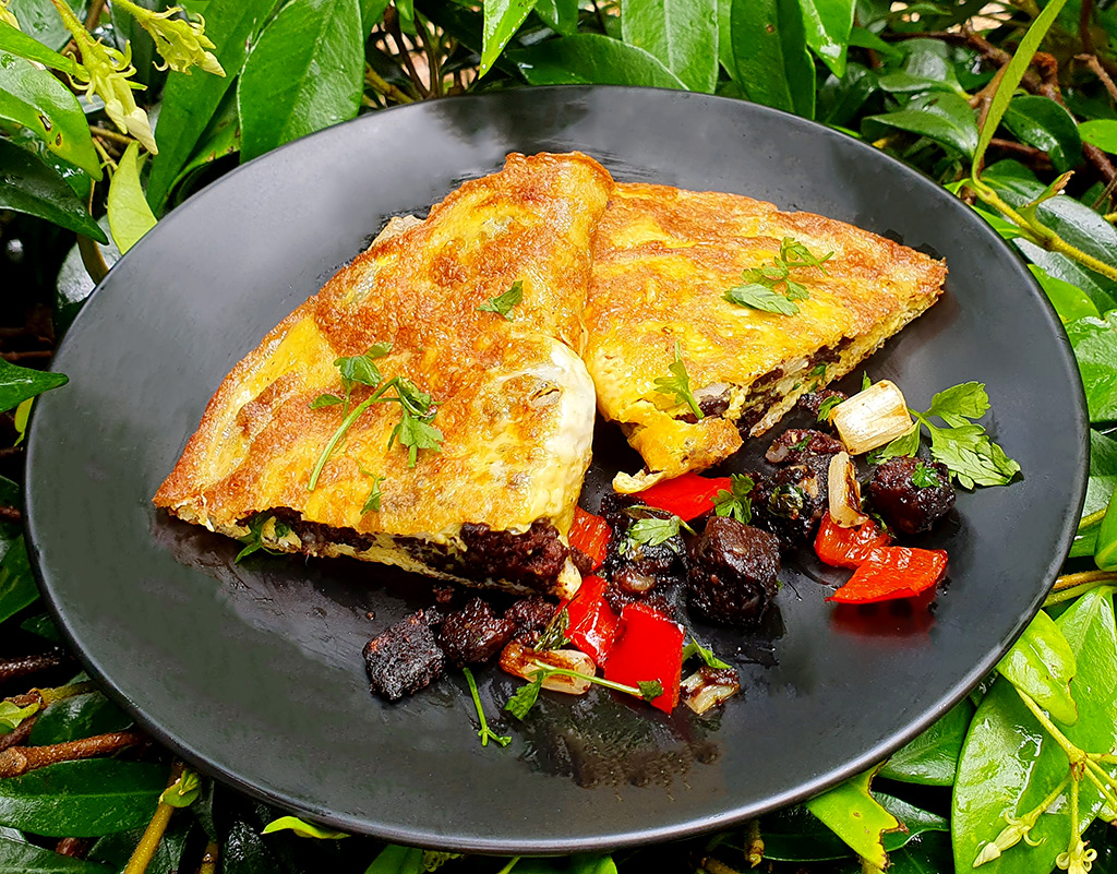 Omelette with black pudding