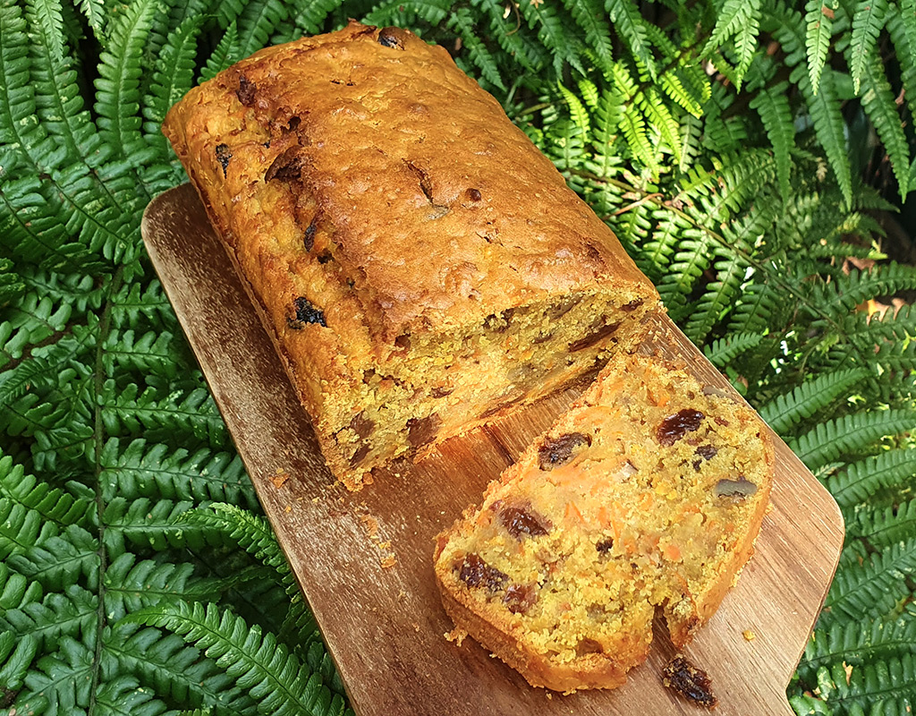 Carrot and ginger loaf cake