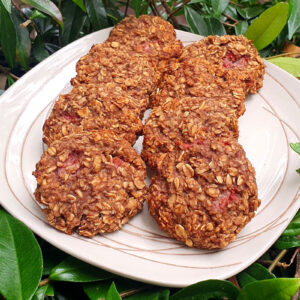 Strawberry oat cookies