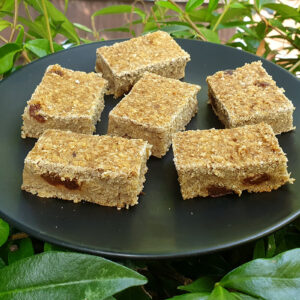 Apple and ginger oat bar