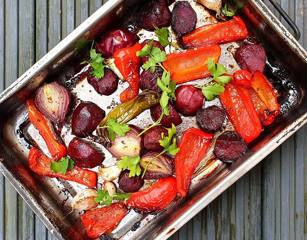 Balsamic roasted beetroot and red pepper