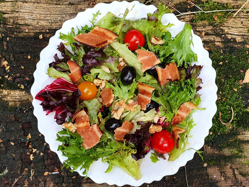 Balsamic salad with bacon