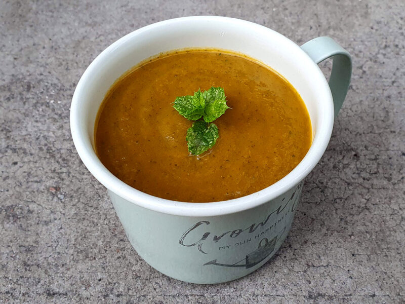 Carrot, spinach and watercress soup