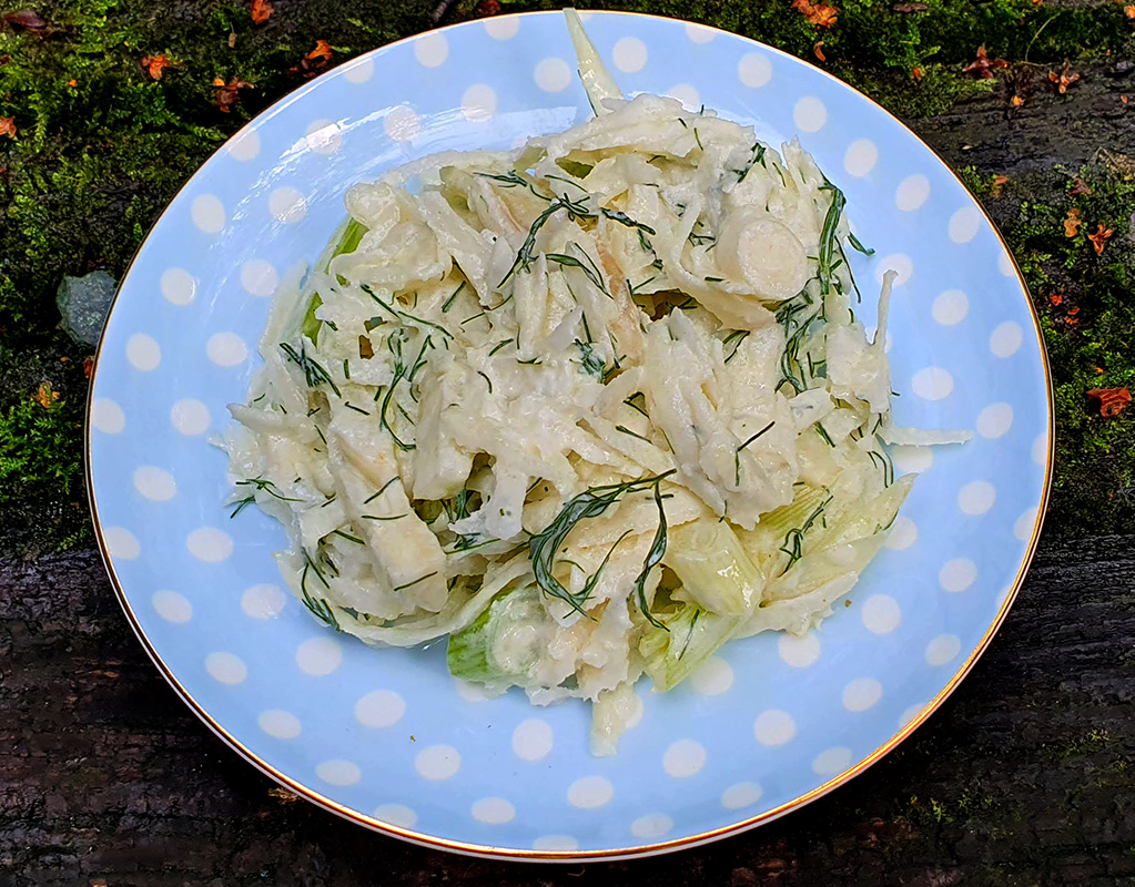 Creamy fennel and kohlrabi slaw