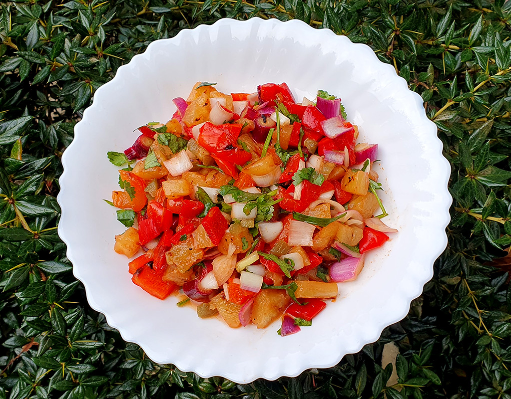 Grilled pineapple salsa