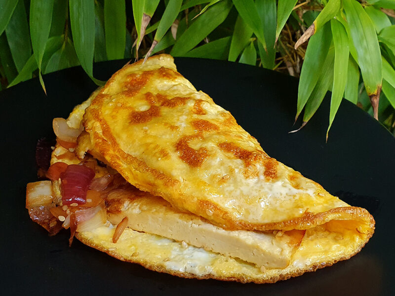 Omelette with tofu and caramelized onion