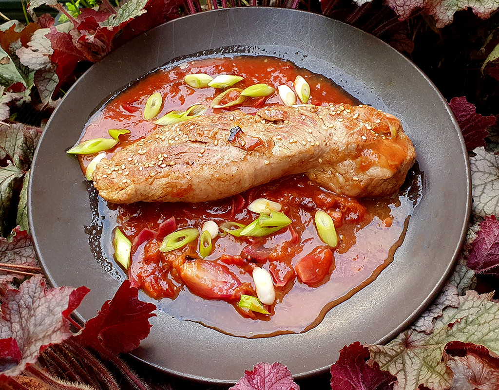 Pork tenderloin with hoisin plum sauce