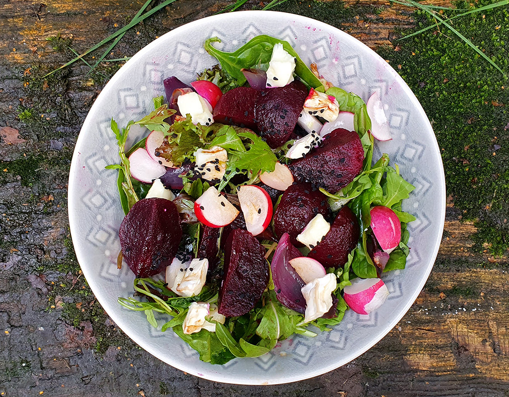 Beetroot and radish salad with goat’s cheese