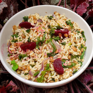 Rice salad with lentils, kale and beets