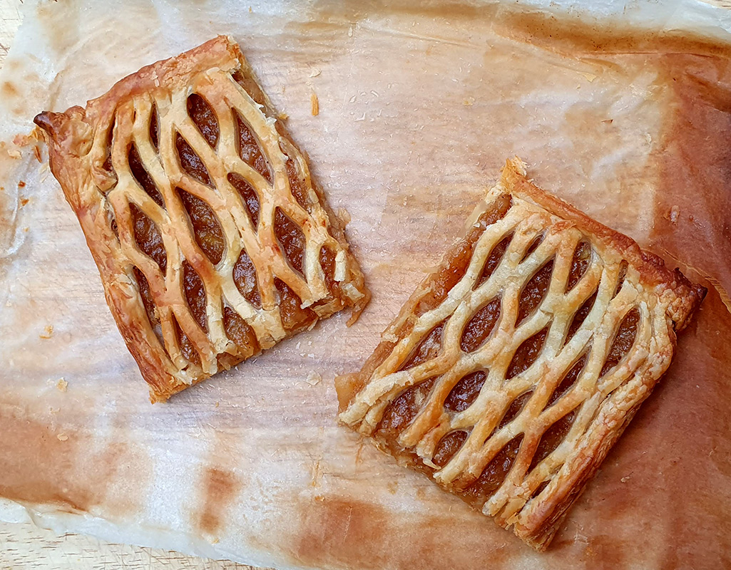 Vegan puff pastry apple pies