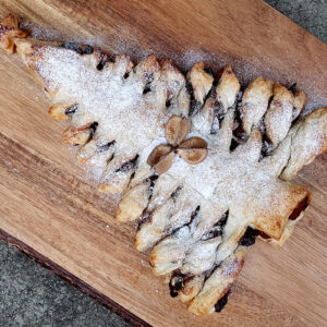 Mincemeat puff pastry Christmas tree