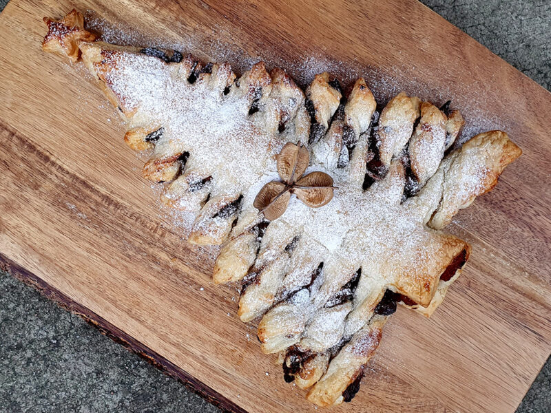 Mincemeat puff pastry Christmas tree