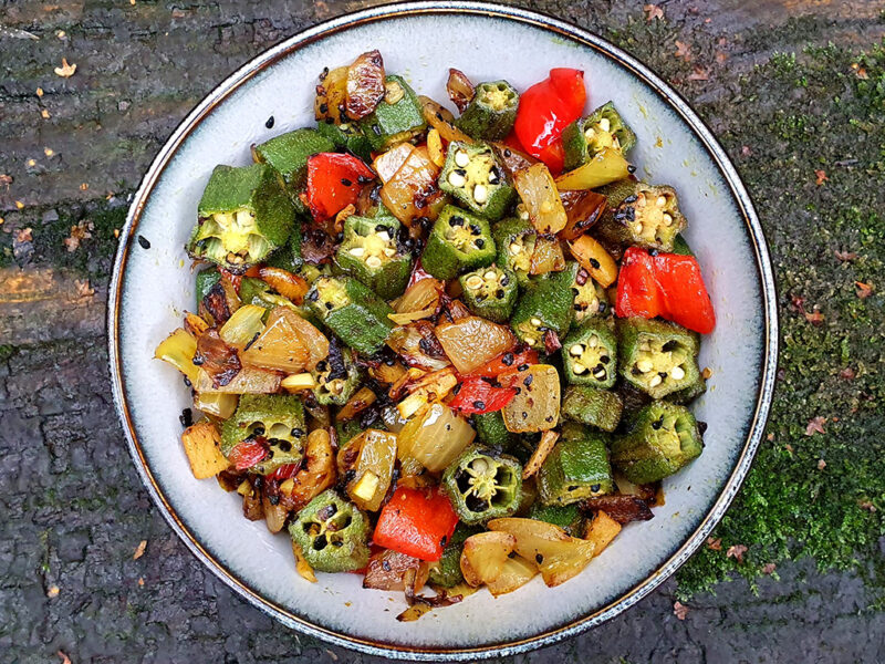 Okra and red pepper fry