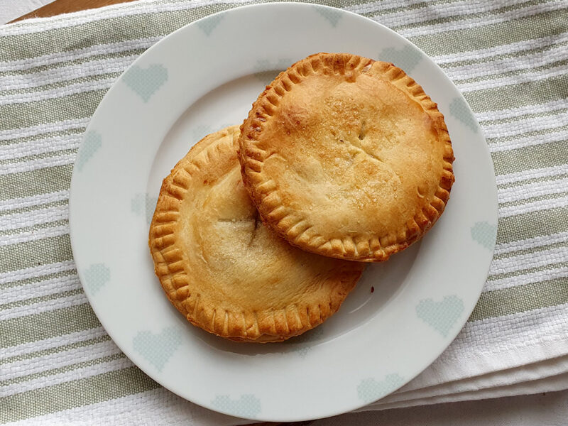 Air fryer apple pies